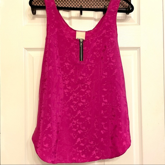 Urban Outfitters dark hot pink top with speckles - Picture 2 of 3